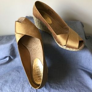 Lauren by Ralph Lauren Cecilia Shantung Wedge, 9.5
